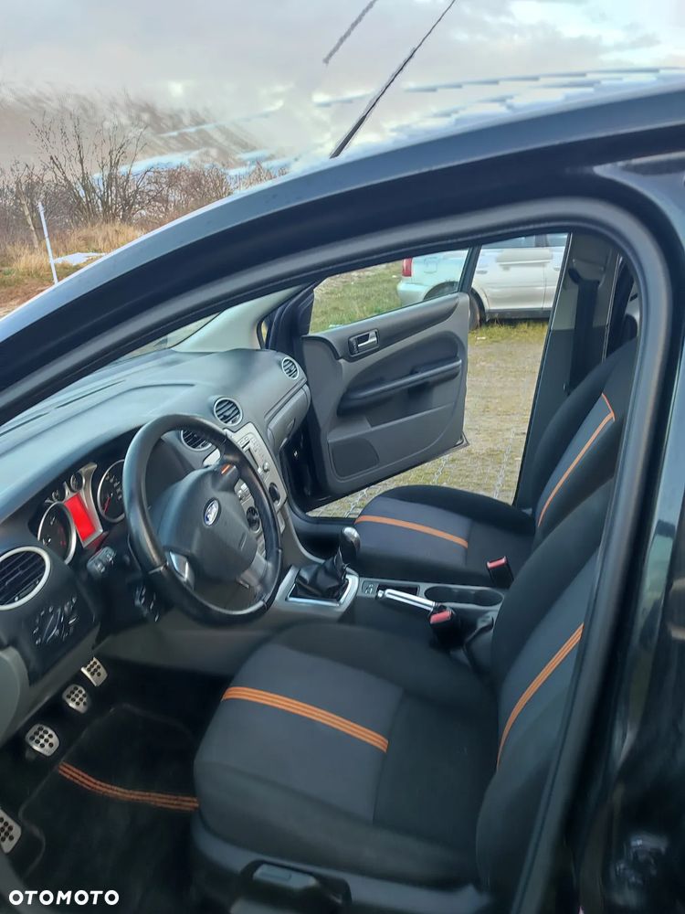 Ford Focus 1.6 Trend EU5 - 13