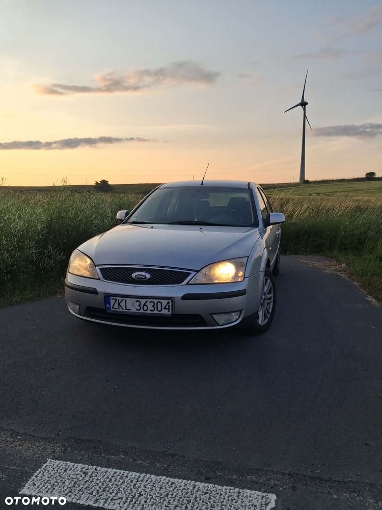 Ford Mondeo 1.8 Ambiente - 1