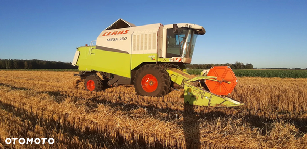 Claas Mega 350