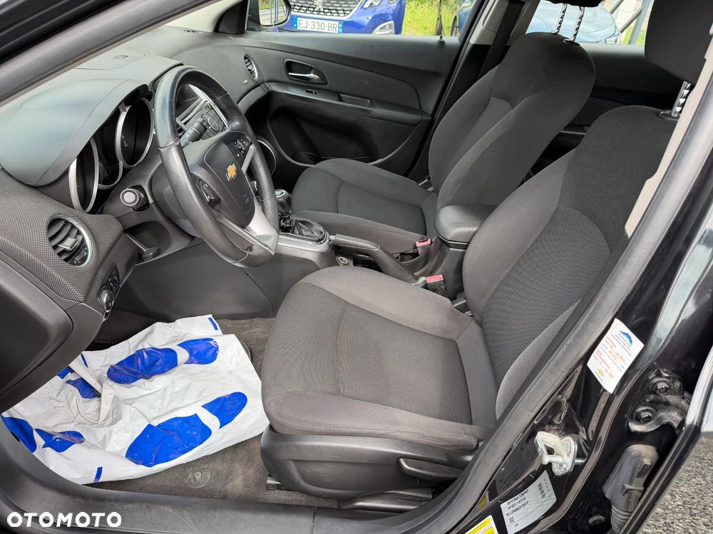 Chevrolet Cruze 1.8 LT - 29