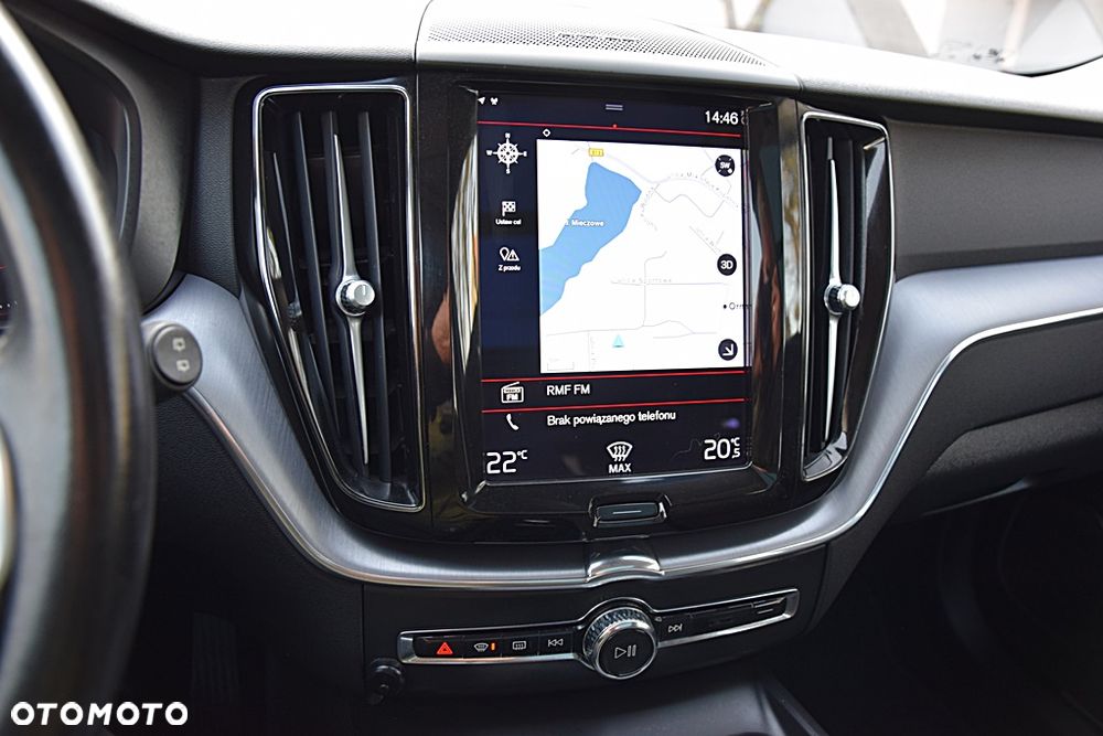 Volvo XC 60 B4 D AWD Geartronic Momentum - 19