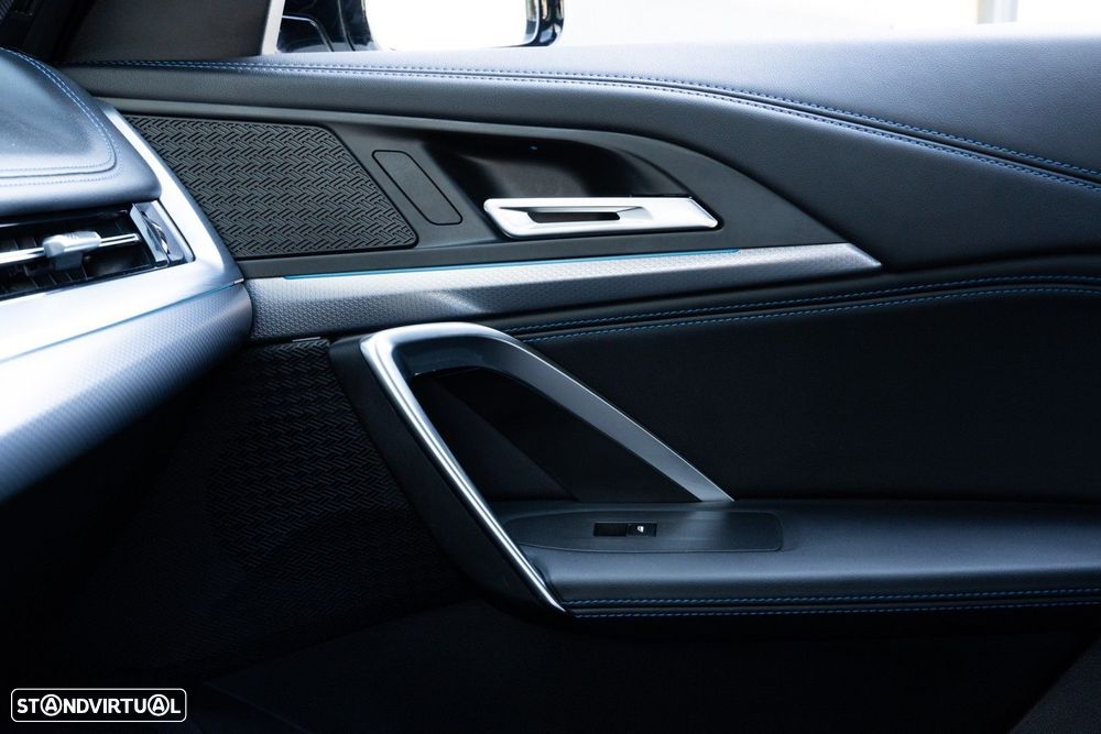 BMW iX1 xDrive30 Pack Desportivo M - 54