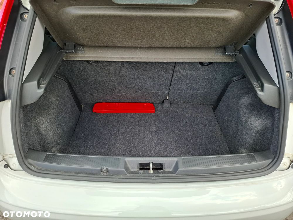 Fiat Punto 1.4 Easy S&S - 19