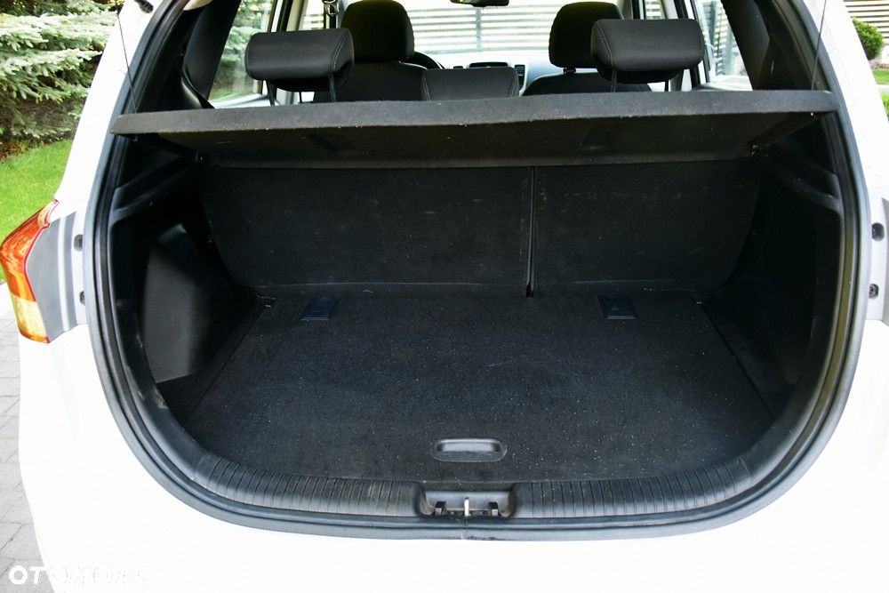 Hyundai ix20 1.4 Comfort - 12