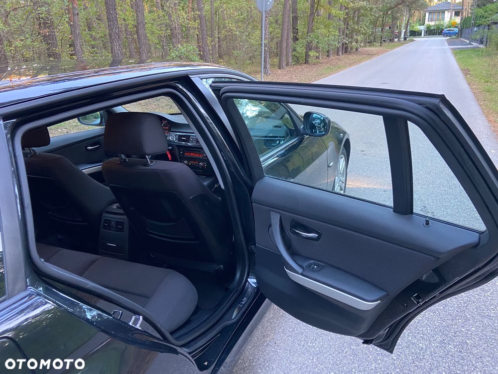 BMW Seria 3 318d DPF Edition Exclusive - 19