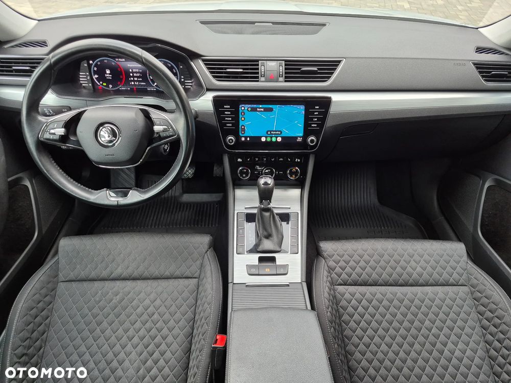 Skoda Superb 2.0 TDI SCR Ambition DSG - 8