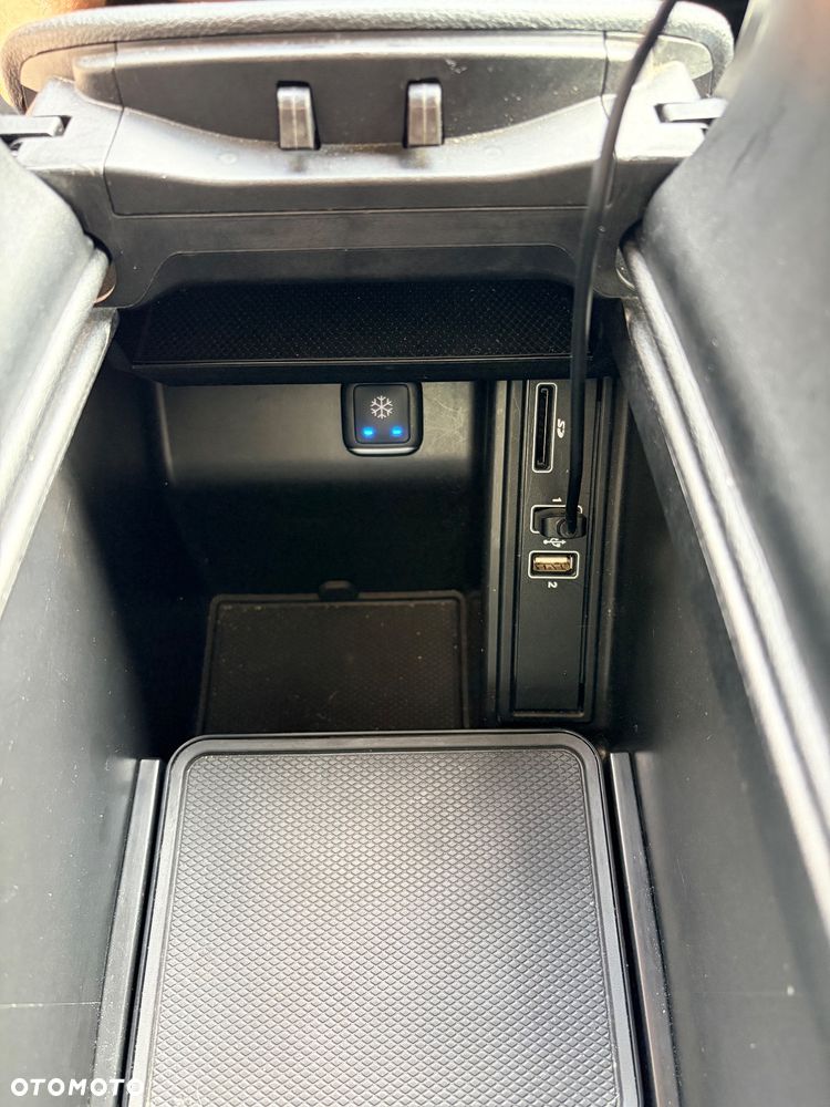 Mercedes-Benz Klasa V 300 d 4-Matic Exclusive 9G-Tronic (d³ugi) - 16