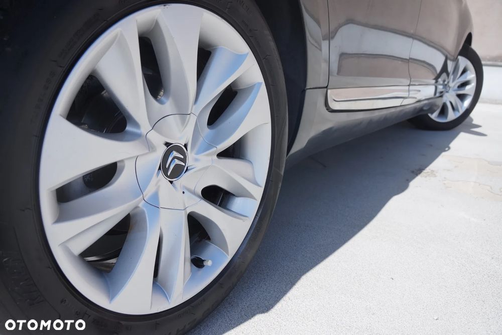 Citroën DS5 1.6 BlueHDi SoChic - 9