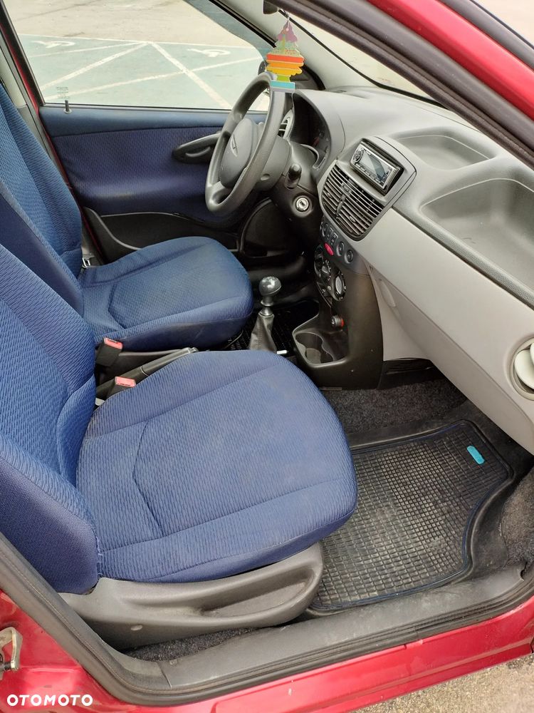 Fiat Punto 1.2 8V ELX - 12