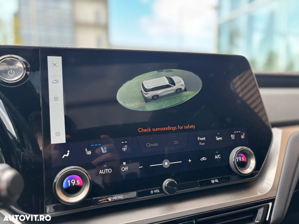 Lexus TX500 H - 32