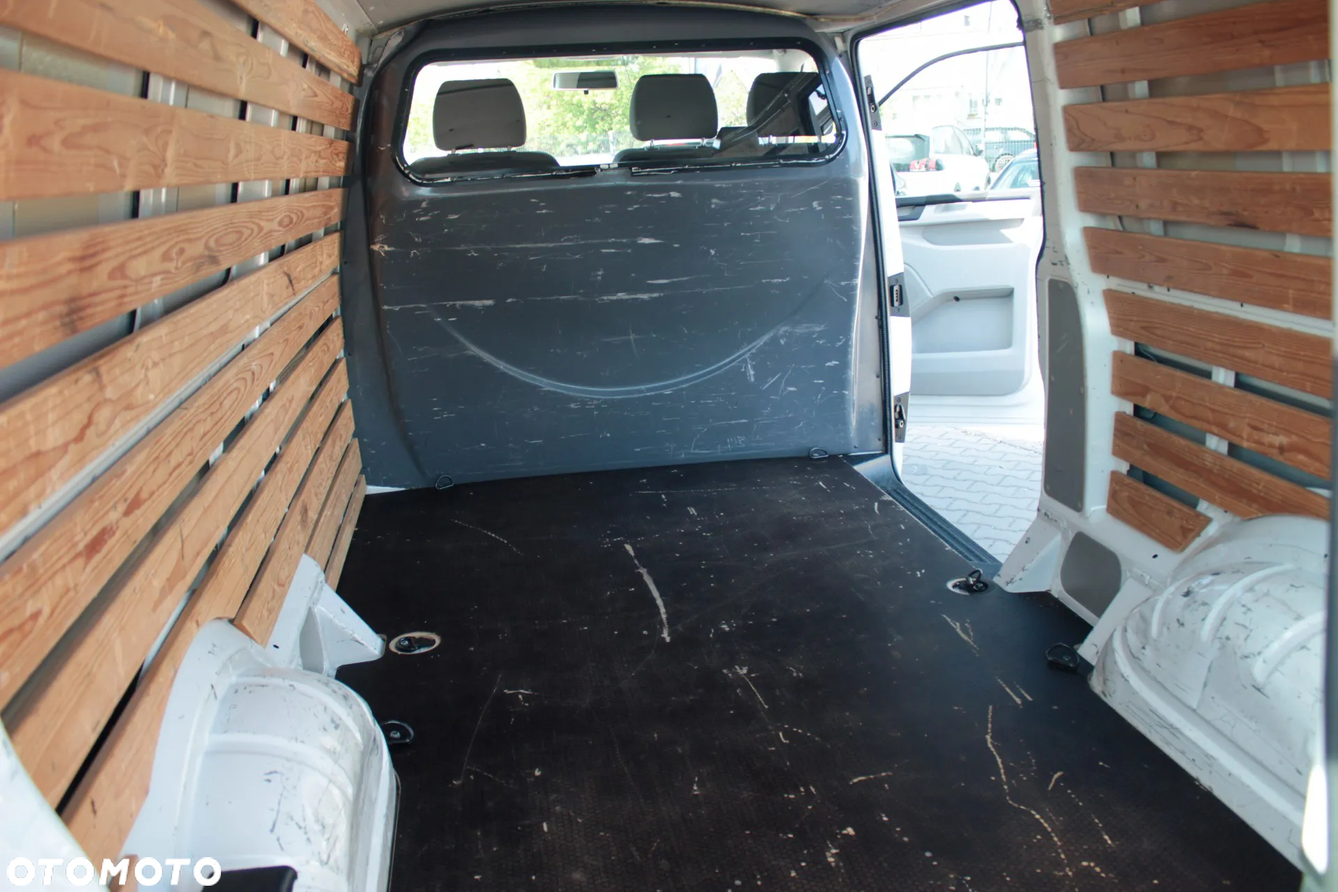 Volkswagen Transporter - 17