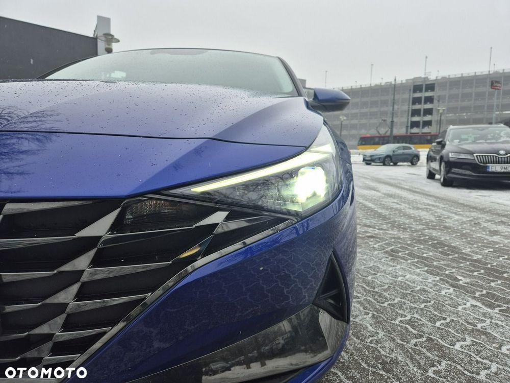 Hyundai Elantra - 30