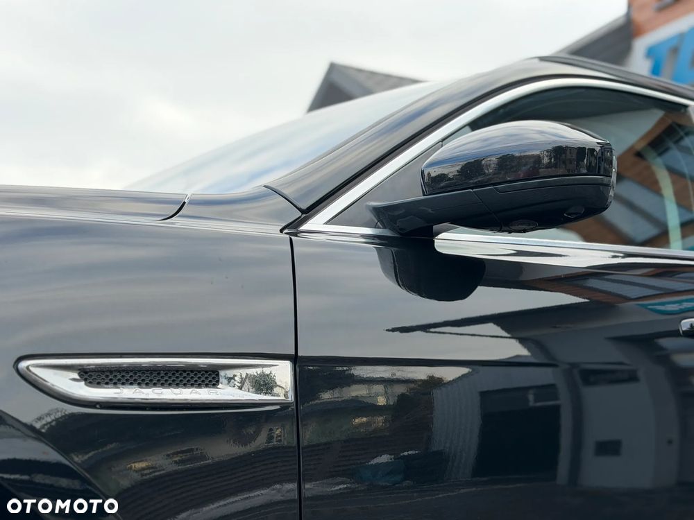 Jaguar F-Pace 30t AWD Portfolio - 9