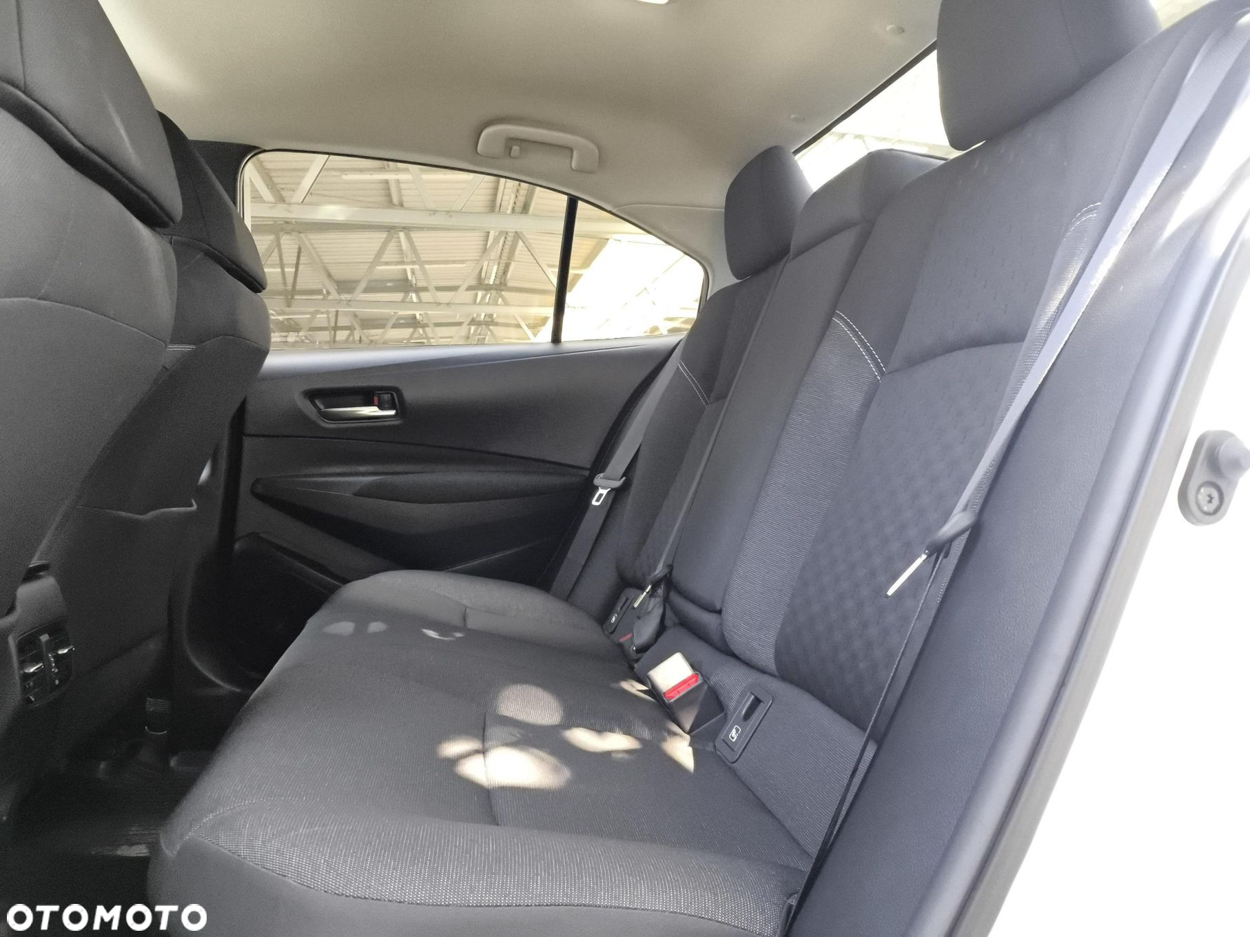 Toyota Corolla 1.8 Hybrid Style - 26
