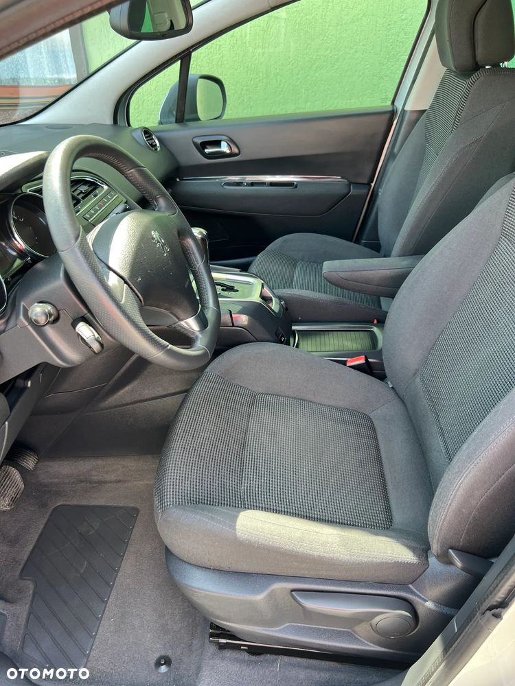 Peugeot 5008 - 13
