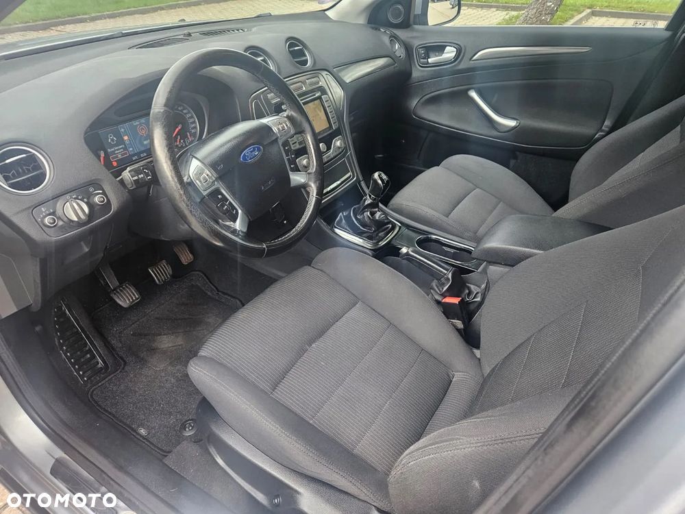 Ford Mondeo 2.0 Trend - 10