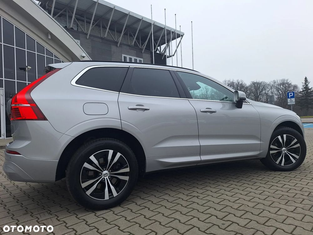 Volvo XC 60 B4 D Momentum Pro - 29