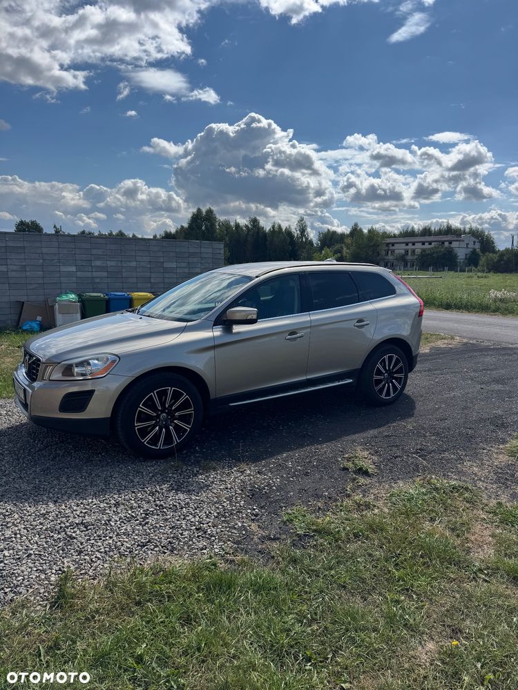 Volvo XC 60 D4 Momentum - 1