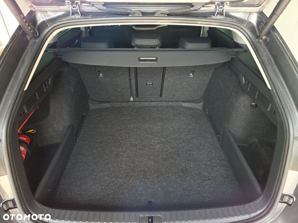 Skoda Octavia 1.5 TSI mHEV Selection DSG - 13