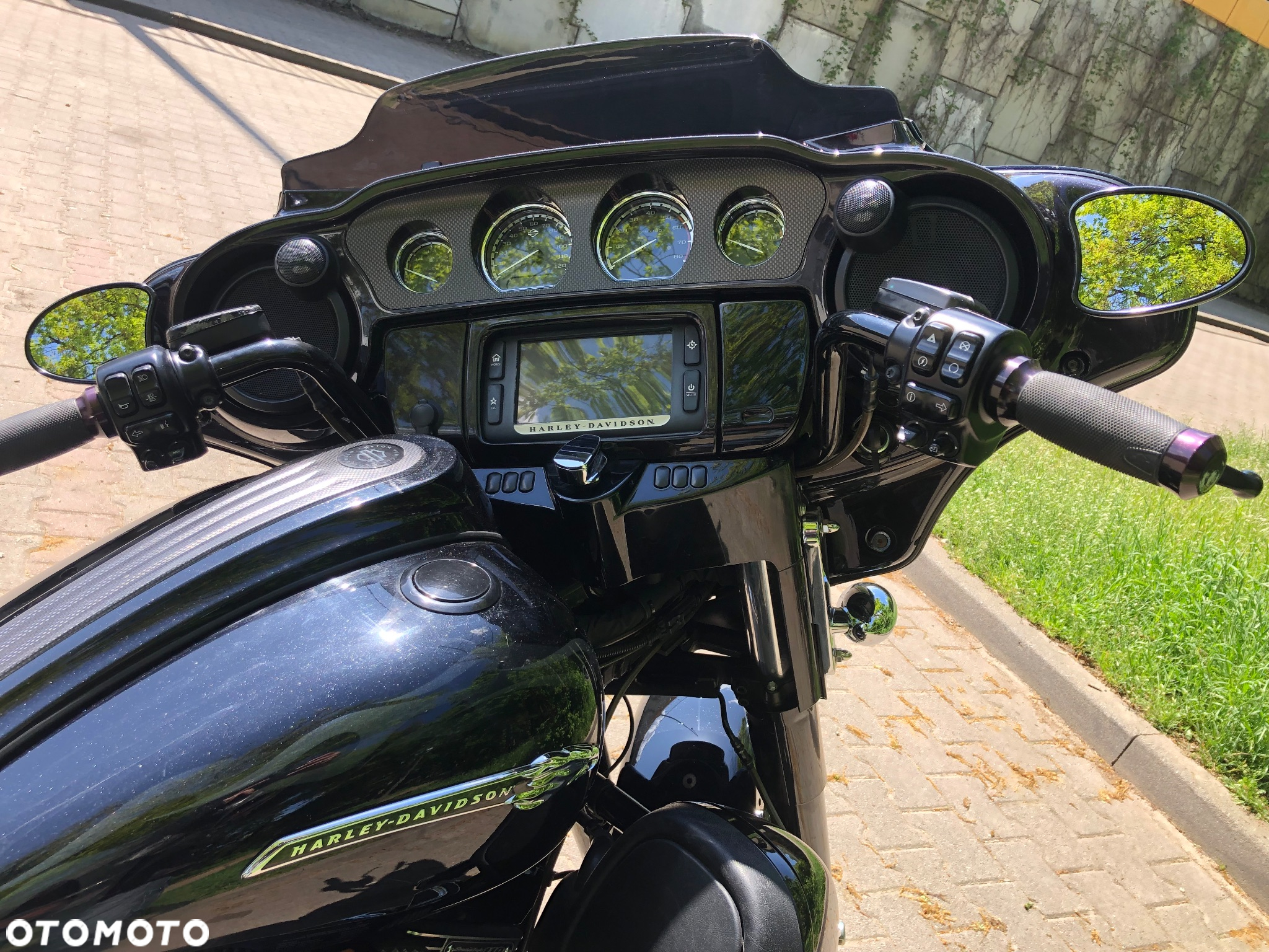 Harley-Davidson CVO Street Glide - 9