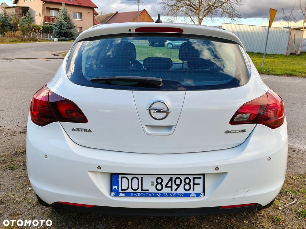 Opel Astra 1.7 CDTI DPF Cosmo - 9