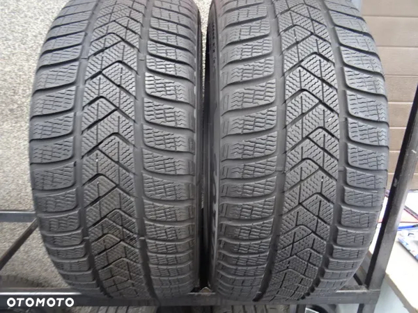 235/45/R18 98V PIRELLI WINTER SOTTO ZERO 3