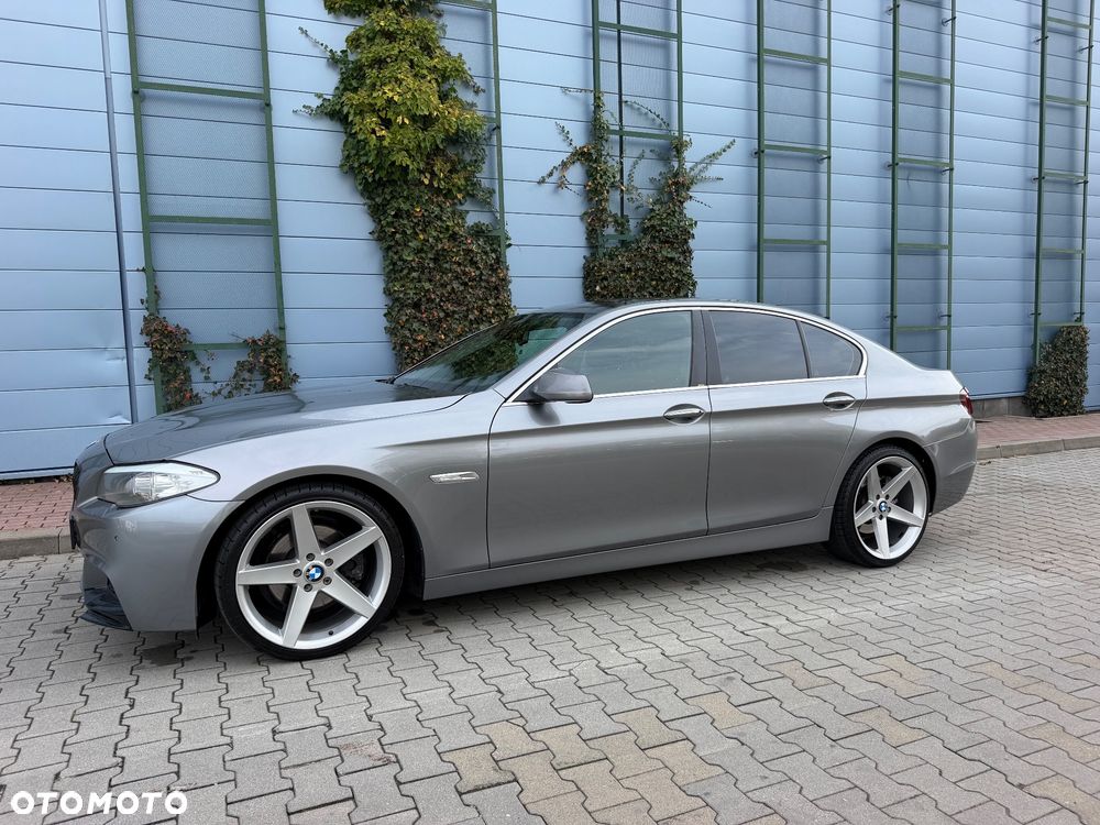 BMW Seria 5 523i - 12