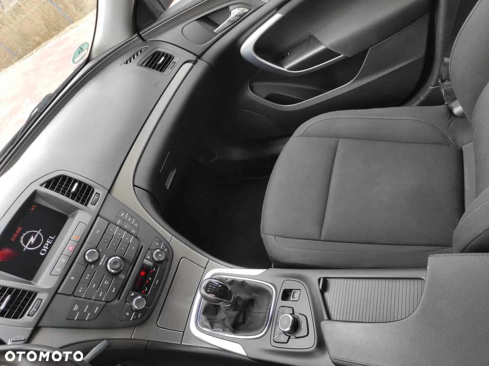 Opel Insignia 2.0 CDTI - 22