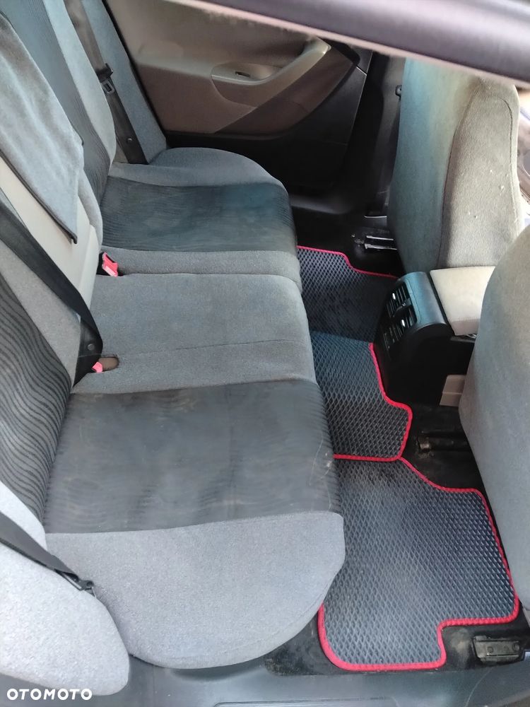 Volkswagen Passat - 10