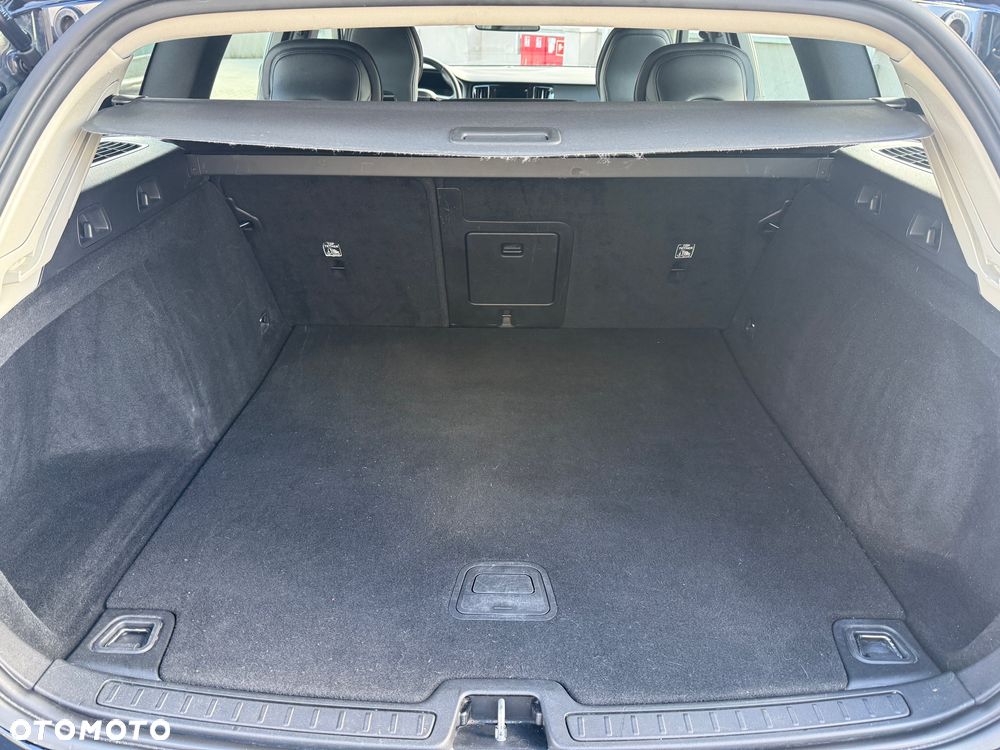 Volvo V60 D3 Drive-E Dynamic Edition (Kinetic) - 6