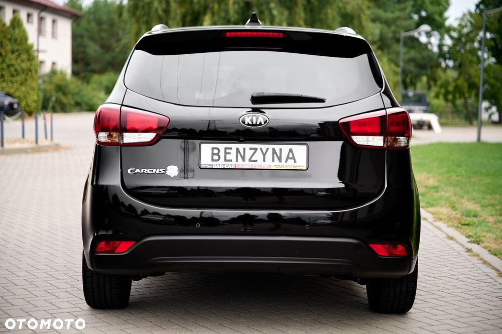 Kia Carens 1.6 GDI Dream-Team Edition - 17