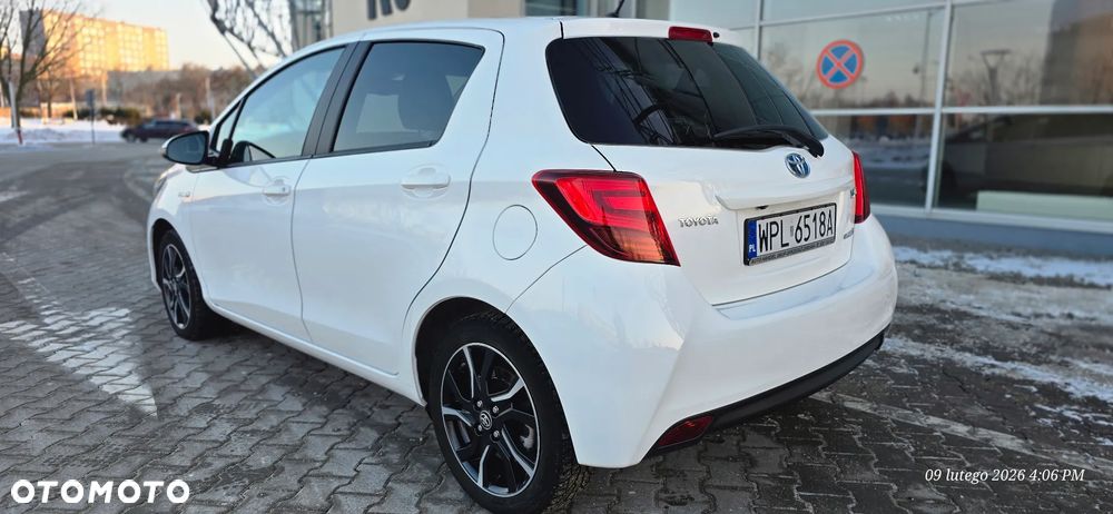 Toyota Yaris 1.5 VVT-i Lounge - 6