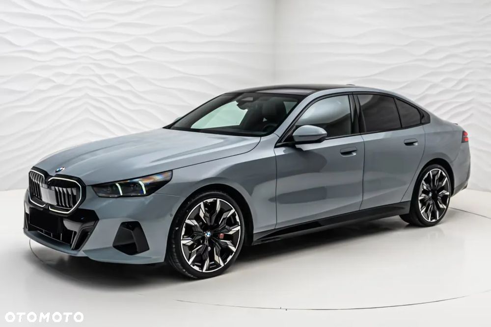 BMW Seria 5 520d xDrive mHEV - 3