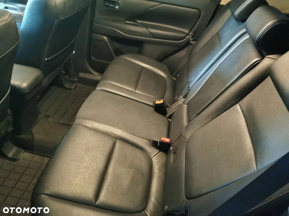 Mitsubishi Outlander 2.2 DID Intense + 4WD - 12