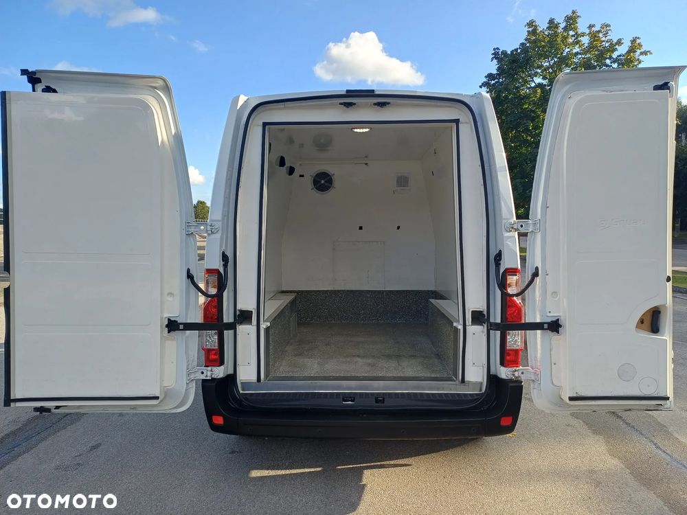 Renault Master - 24