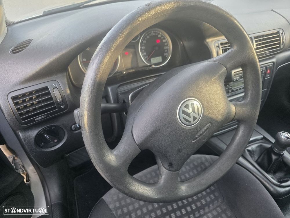 VW Passat Variant 1.9 TDi Confortline - 16