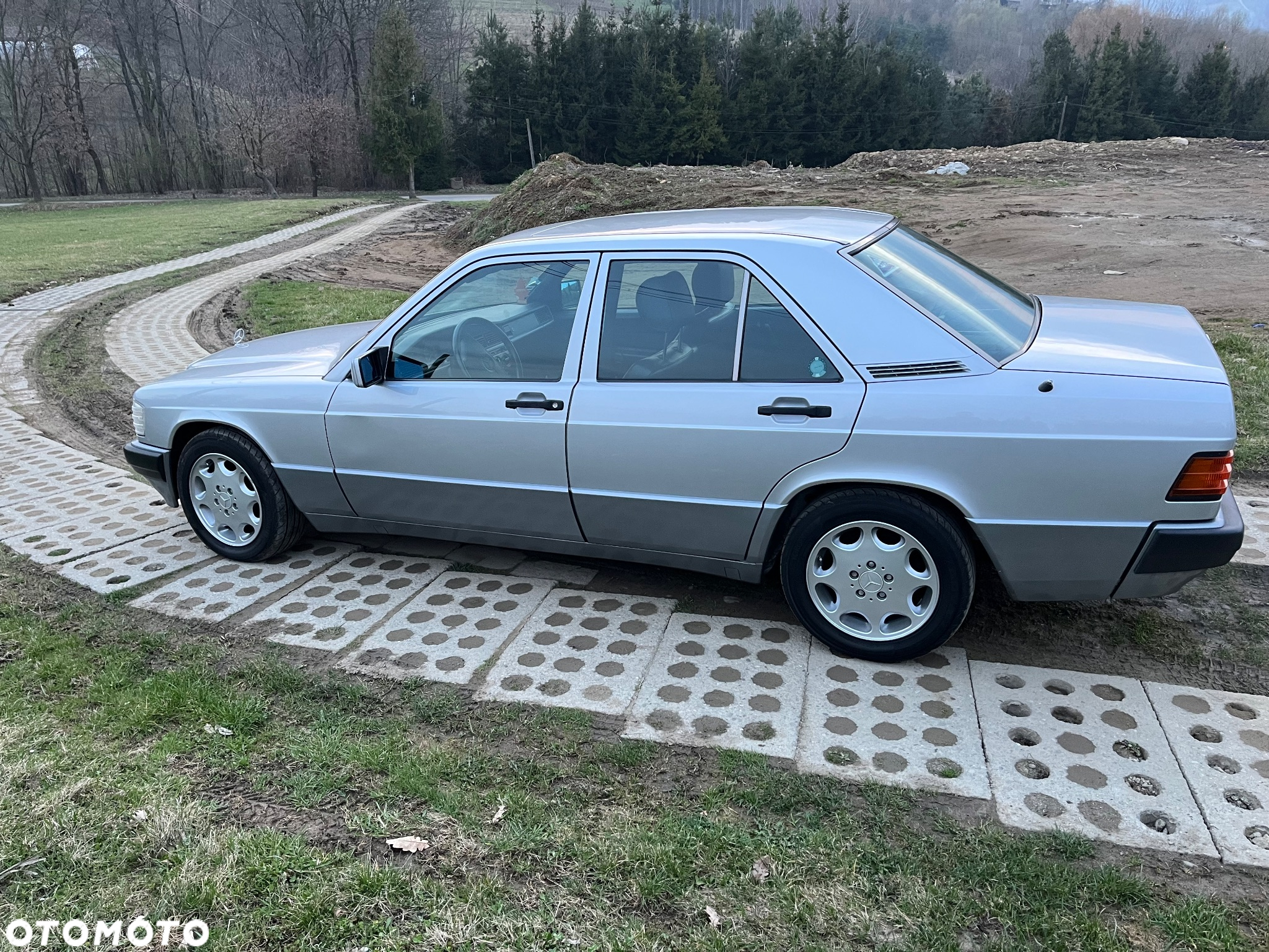 Mercedes-Benz W201 (190) - 7