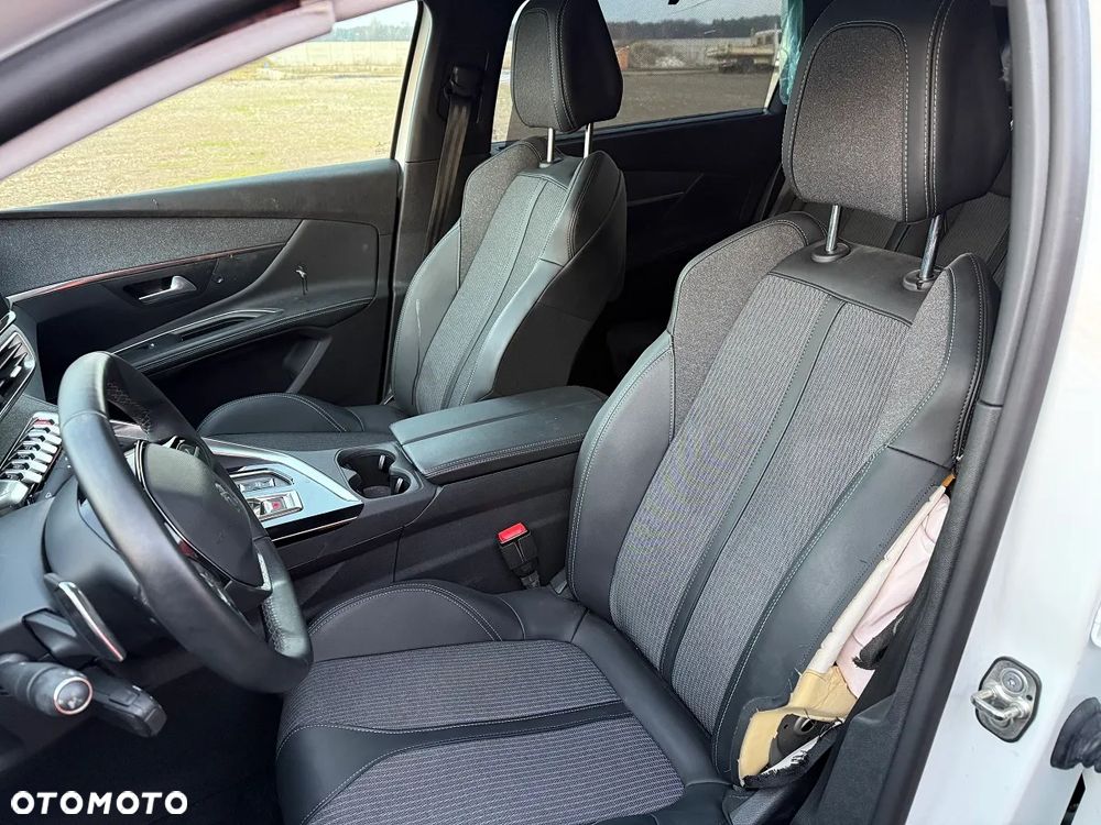 Peugeot 5008 BlueHDi 130 EAT8 Allure Pack - 11