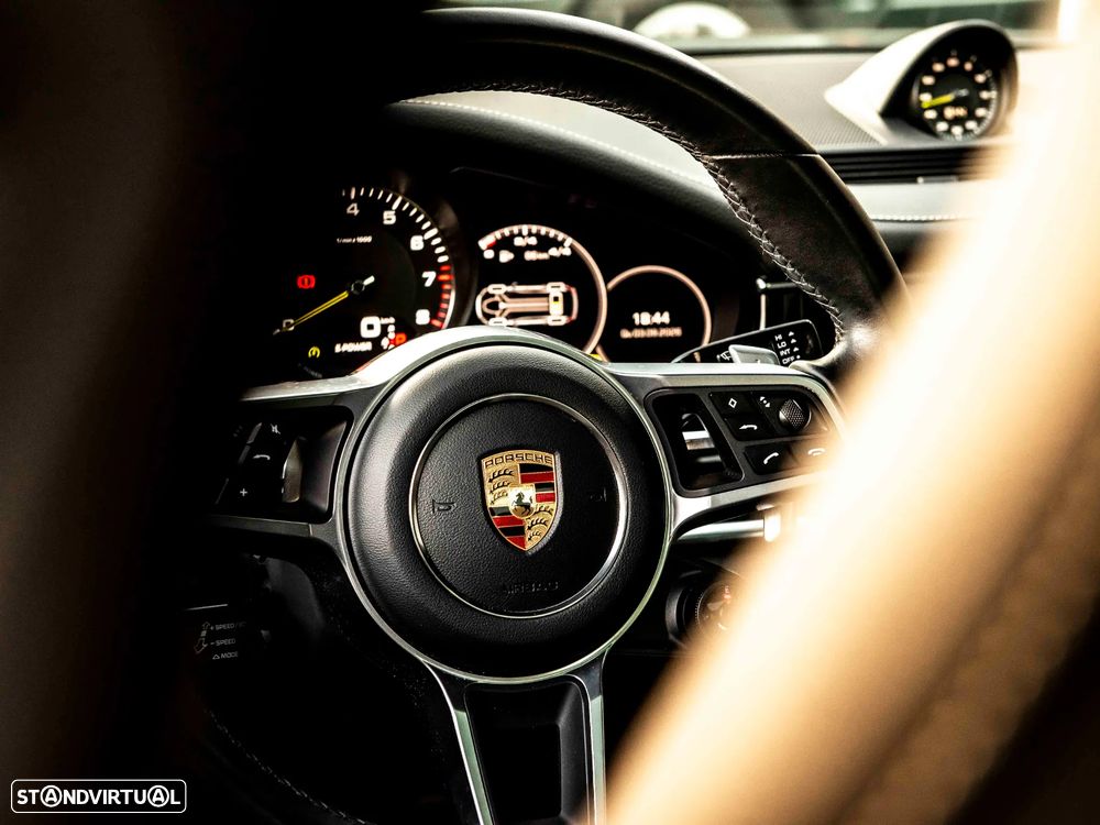 Porsche Panamera - 16