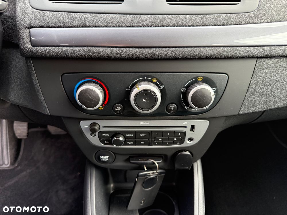 Renault Megane 1.6 16V 110 LIMITED - 17