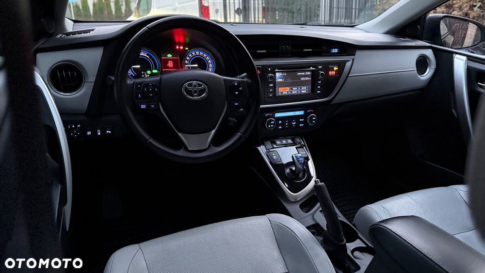 Toyota Auris 1.8 HSD Prestige NAVI - 13