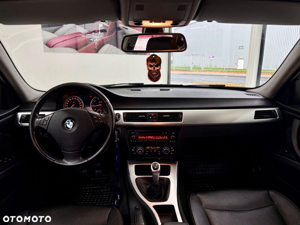BMW Seria 3 - 32
