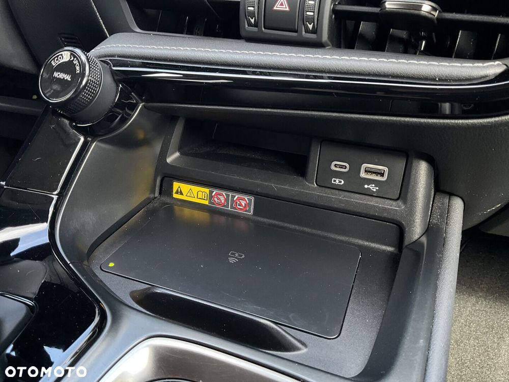 Lexus NX 350h Prestige AWD - 28