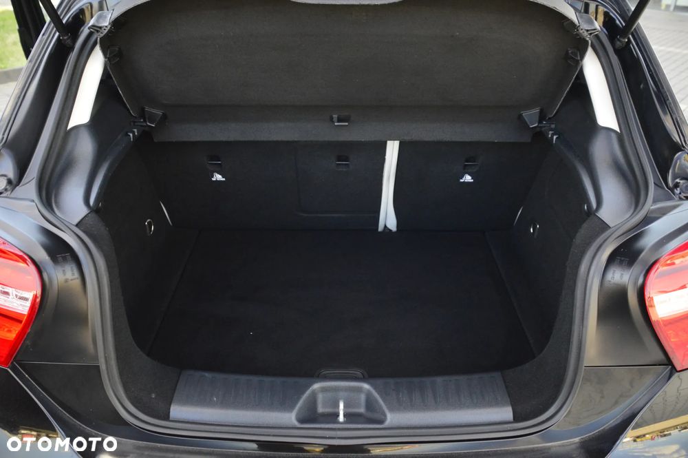 Mercedes-Benz Klasa A 250 4Matic 7G-DCT - 18