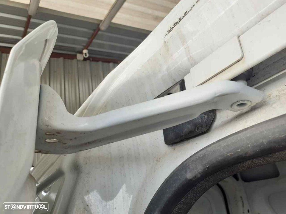 SUPORTE GUIA PORTA CORREDOR DACIA DOKKER - 1