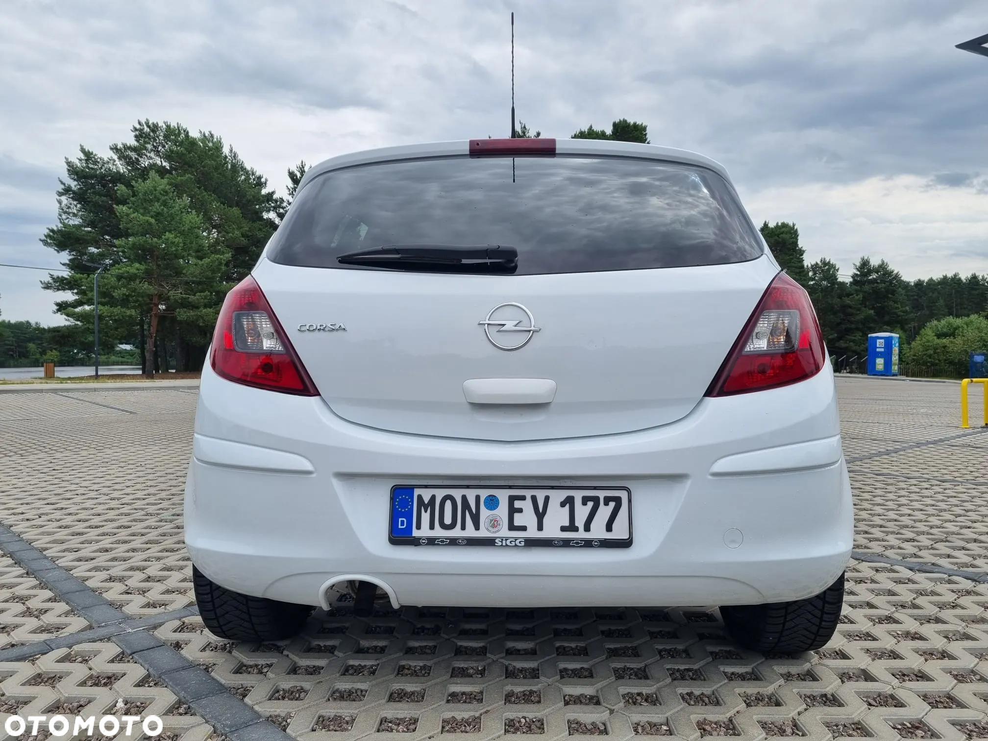 Opel Corsa 1.4 16V Cosmo - 4