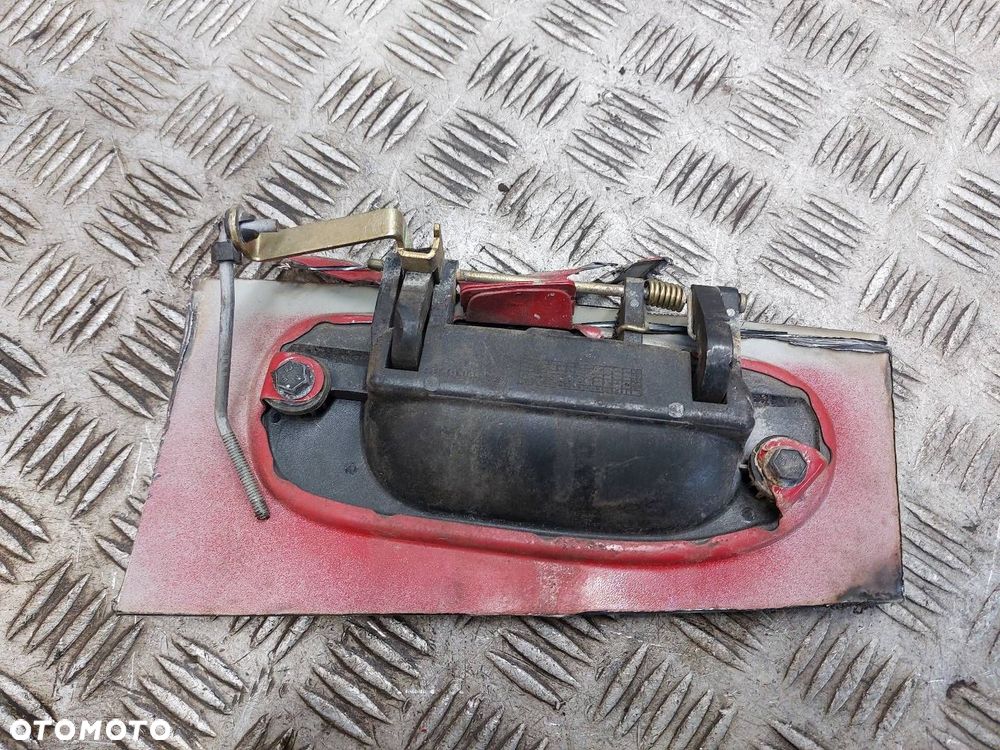 KLAMKA ZEWNĘTRZNA DRZWI LEWY TYŁ MITSUBISHI CARISMA I SPACE STAR I - 2