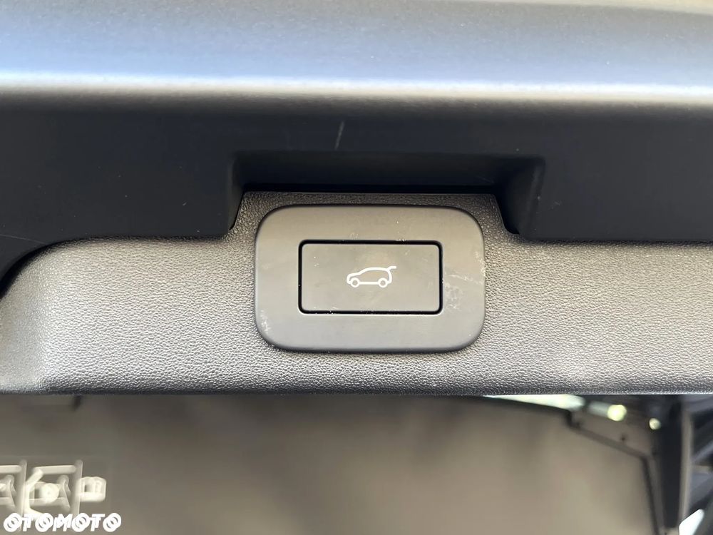 Land Rover Discovery D250 Dynamic SE - 16