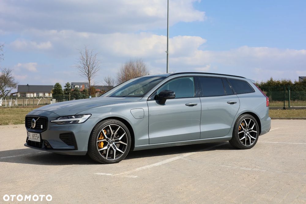 Volvo V60 T8 AWD Plus Dark - 12
