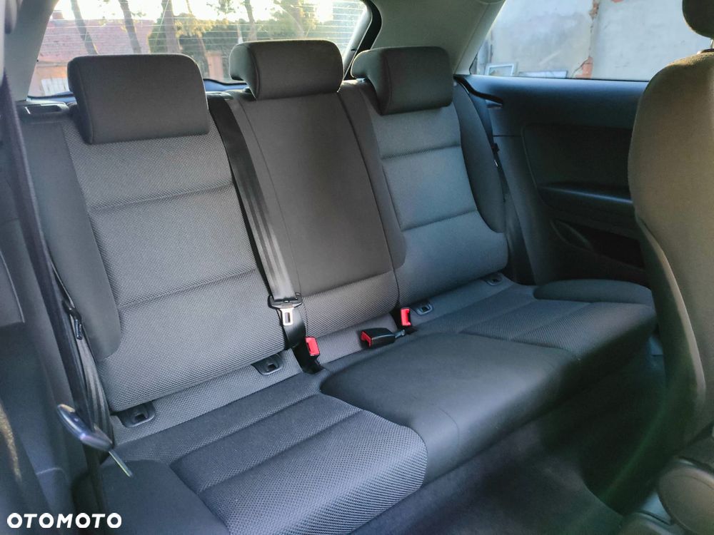 Audi A3 3-drzwiowe 1.6 TDI DPF Attraction - 13